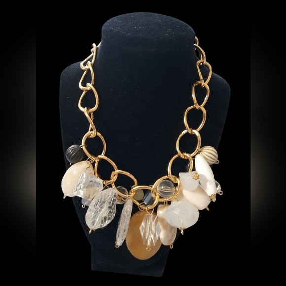 Jewelry - Elegant Gold and Cream Tone Stones Necklace